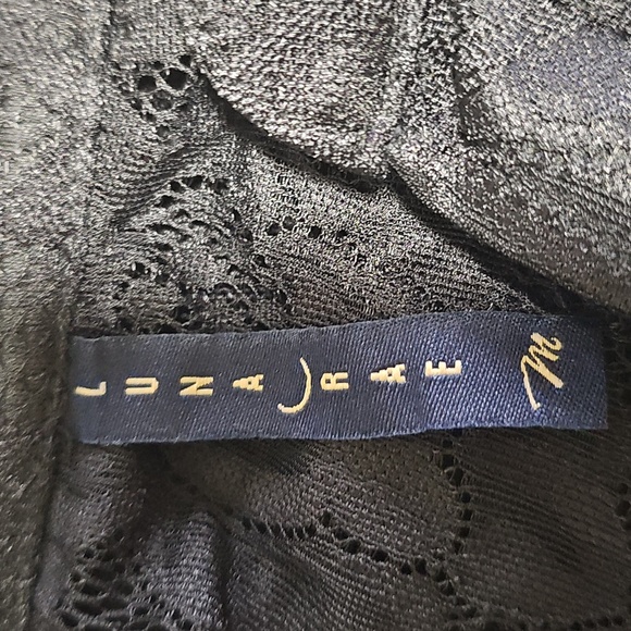 Black Lace Button-Up Tunic - Picture 7 of 9